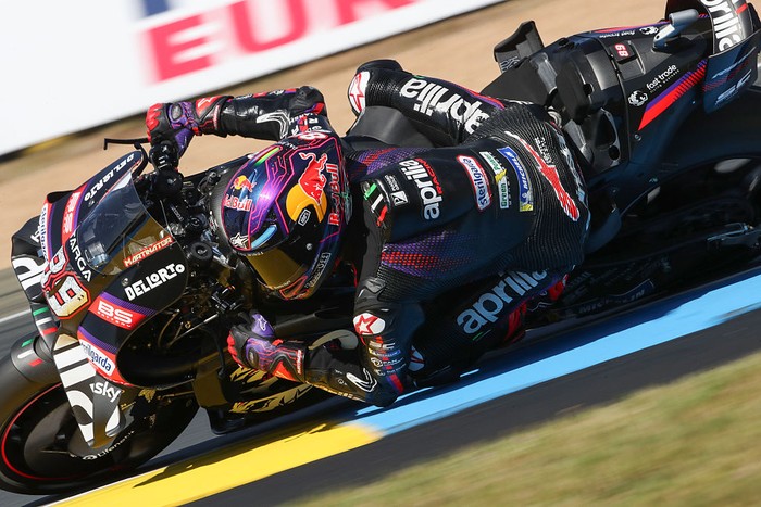 LE MANS, FRANCE - MAY 08: Jorge Martin of Spain riding the Aprilia Racing bike (89) during free practice ahead of the MotoGP of France at Circuit Bugatti on May 08, 2026 in Le Mans, France. (Photo by Gold & Goose Photography/Getty Images)
