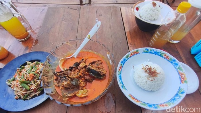 Menikmati Seafood Fresh dan Wisata Alam di Kawasan Pesisir Sedati