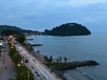 Pemkot Padang Tata Taman dan Pelataran Parkir Pantai Pakai Rp 2,7 Miliar