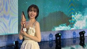 Park Bo Young comeback lewat drakor Gold Land yang tayang di Hulu dan Disney+ tahun ini. Namanya masuk 30 besar aktor/aktris dengan indeks brand reputasi tertinggi. (Foto: dok. Instagram @boyoung0212_official)