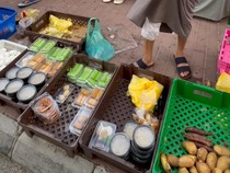 Bakso hingga Gorengan Hangat Ramaikan Pasar Kaget Dekat Hotel Jemaah Haji