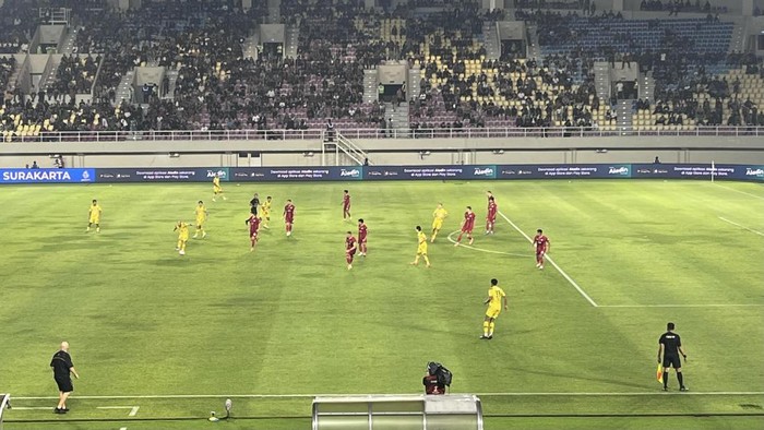Laga Persis vs Persebaya di Stadion Manahan Solo