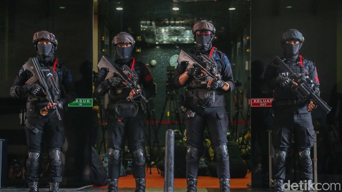 Dirtipidum Bareskrim Polri Brigjen Wira Satya Triputra menyampaikan pengungkapan kasus judol di perkantoran Jalan Hayam Wuruk, Jakbar, Sabtu (9/5/2026). Pengungkapan ini merupakan wujud dari Asta Cita Presiden Prabowo Subianto.