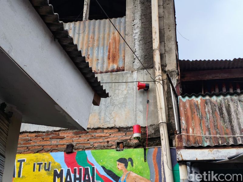 RT di Gandarian Jaksel bikin inovasi keamanan. Ketua RT-nya Iptu Imam Basori, perwira Baintalkam Polri