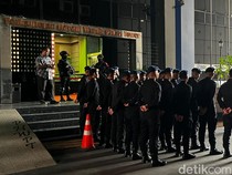 Video Suasana Terkini Perkantoran Hayam Wuruk yang Dijaga Ketat Brimob