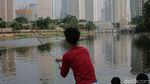 Waduk Melati Ramai Jadi Tempat Santai Warga