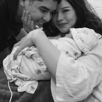 Lahir pada 10 Mei 2026, putri pertama Al dan Alyssa diberi nama Soleil Zephora Ghazali. Unggahan pun langsung dibanjiri dengan ucapan selamat. Foto: Instagram/@alghazali7/@alyssadaguise