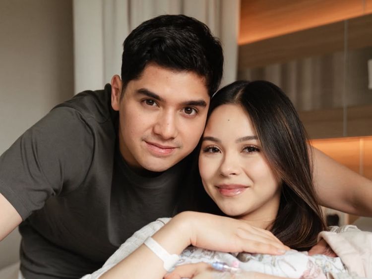 Alyssa Daguise Melahirkan Anak ke-1 Dinamai Soleil, Glowing Dengan Soft Makeup