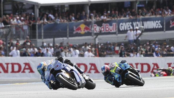 LE MANS, FRANCE - MAY 09: Alex Marquez of Spain riding the BK8 Gresini Racing Ducati (73) during the Sprint ahead of the MotoGP of France at Circuit Bugatti on May 09, 2026 in Le Mans, France. (Photo by Gold & Goose Photography/Getty Images)