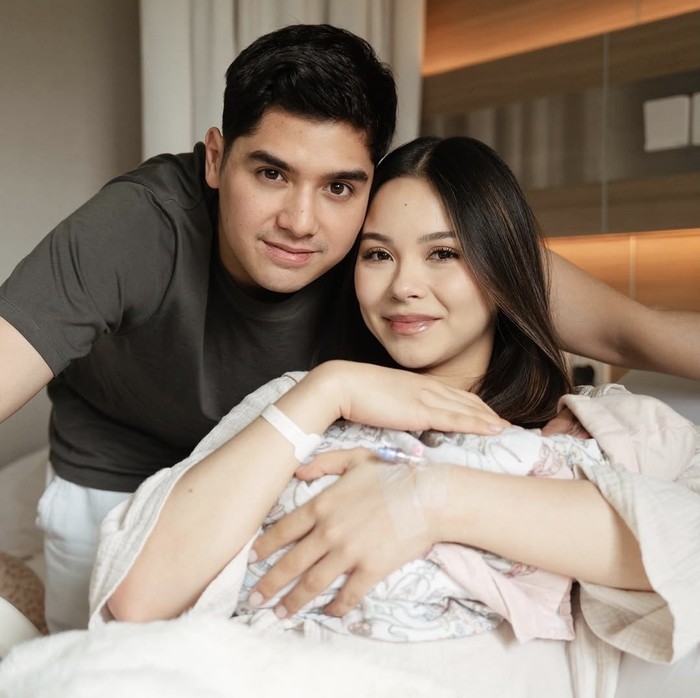 Kompak Banget! Alyssa Daguise dan Al Ghazali Masak Pasta Bareng