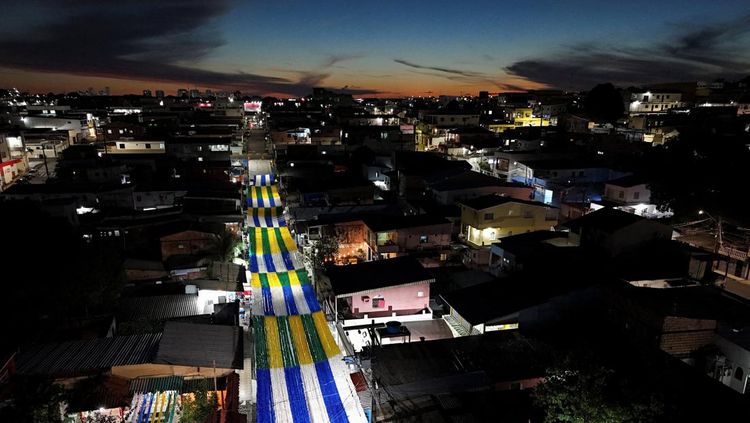 Antusias Sambut Piala Dunia 2026, Kampung di Brasil Disulap Penuh Warna