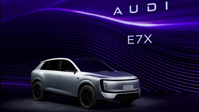 AUDI E7X