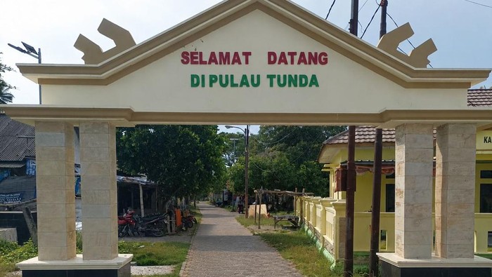 Gapura Pulau Tunda di Kabupaten Serang, Banten