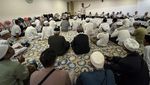 Jamaah Haji Indonesia Jaga Stamina dengan Senam di Makkah