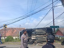 Keluarga Polisi Naik Renault Koleos Ikut Jadi Korban Laka Hiace di Bromo