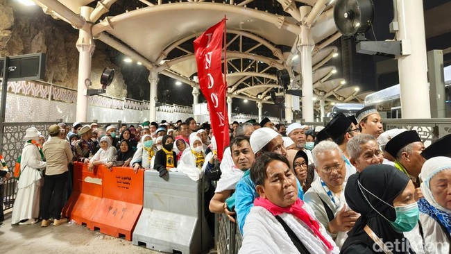 Terminal Ajyad Mulai Padat, Bus Shalawat Ditambah Bertahap