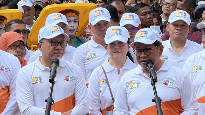 Menteri Koordinator Bidang Pangan (Menko Pangan) Zulkifli Hasan atau Zulhas saat CFD di Jalan Rasuna Said, Jakarta Selatan, Minggu (10/5/2026).