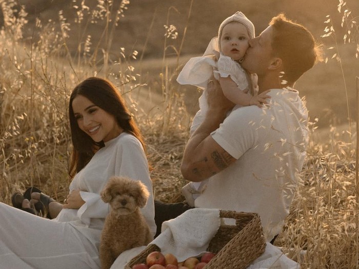 Olivia Culpo hamil anak kedua.