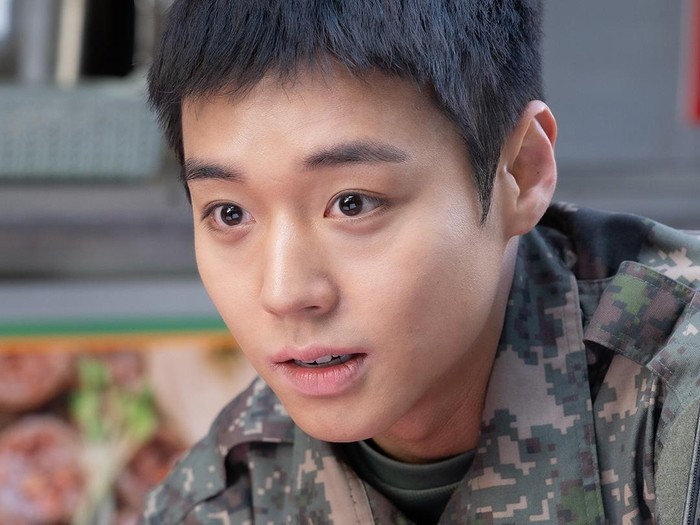 Penampilan Park Ji Hoon dalam drama Korea The Legend of Kitchen Soldier.