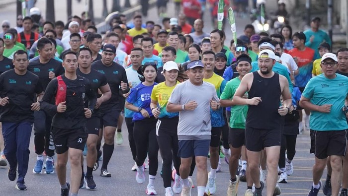 Polda Riau kembali menggelar Riau Bhayangkara Run (RBR) 2026, membawa pesan menjaga lingkungan. RBR 2026 resmi diluncurkan oleh Kapolda Riau Irjen Pol Herry Heryawan, Minggu (10/5/2026).