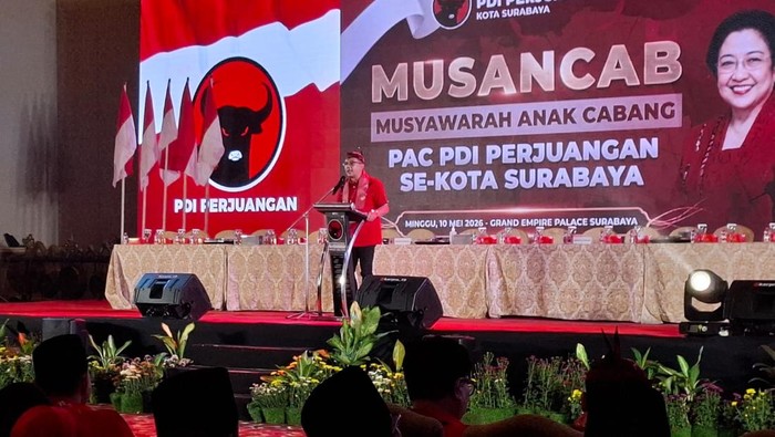 Sekretaris DPD PDIP Jawa Timur Deni Wicaksono