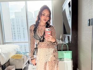 Most Pop: Gaya Edgy Shandy Aulia di Konser Bruno Mars, Pakai Dress Menerawang