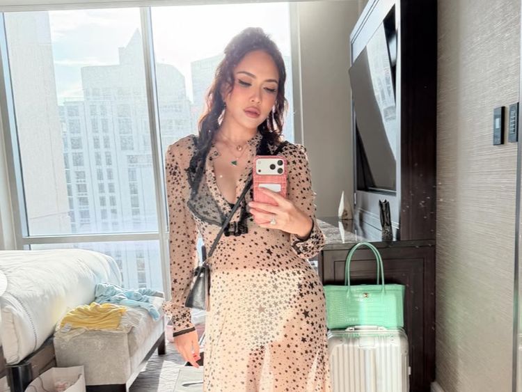 Gaya Shandy Aulia Nonton Konser Bruno Mars, Dress Menerawang Curi Atensi