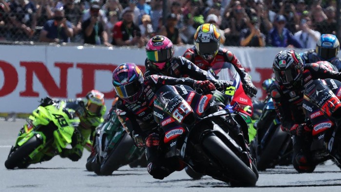 Pebalap Jorge Martin tampil sensasional dengan menjuarai Sprint Race MotoGP Prancis 2026 yang digelar di Sirkuit Le Mans, Sabtu (9/5/2026) malam WIB. Martin sukses merebut kemenangan usai melakukan start luar biasa dari posisi kedelapan. REUTERS/Step