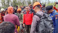 Tim SAR Temukan 1 Jasad WNI Korban Erupsi Gunung Gukono