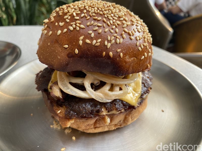 Tob's Joint, gerai burger rumahan di kawasan Taaman Alfa Indah