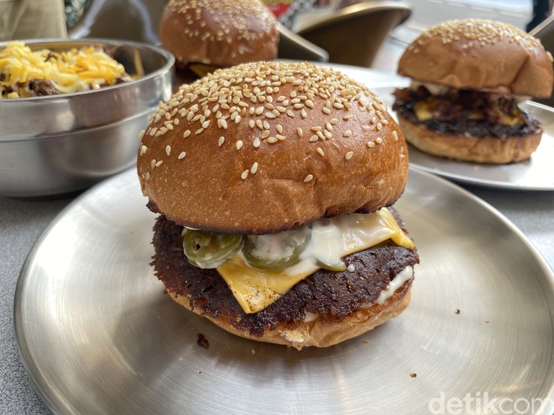 Tob's Joint, gerai burger rumahan di kawasan Taaman Alfa Indah