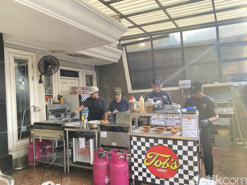Tob's Joint, gerai burger rumahan di kawasan Taaman Alfa Indah