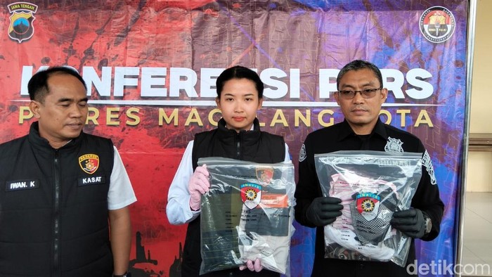 Barang bukti pakaian yang disita penyidik PPA-PPO Polres Magelang Kota dalam konferensi pers, Senin (11/5/2026).