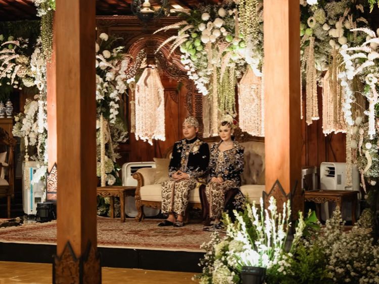 Gaya Anak Soimah Jadi Pengantin, Pakai Baju Ivan Gunawan Seharga Rp 350 juta