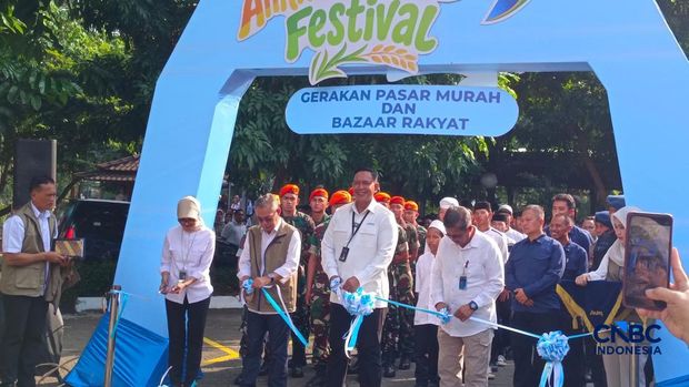 Direktur Utama Perum Bulog Ahmad Rizal Ramdhani saat ditemui di Kantor Pusat Bulog, Jakarta, Senin (11/5/2026). (CNBC Indonesia/Martyasari Rizky)