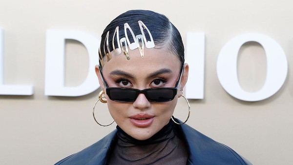 Gaya Bold Agnez Mo di Gold Gala 2026, Dihadiri Eileen Gu Hingga John Legend