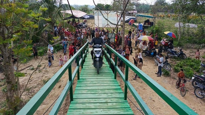 Jembatan Gantung Perintis Garuda di Aceh Tamiang diresmikan. (Dok. Kodim 0117 Aceh Tamiang)
