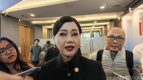 Ketua Dewan Komisioner Otoritas Jasa Keuangan (OJK), Friderica Widyasari Dewi