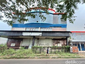 Dulu Digadang Jadi Mal Nganjuk, Gedung Megah di Warujayeng Kini Mangkrak