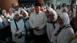 Lepas Jemaah Haji KJT-24 di Kertajati, Waka DPR Apresiasi Layanan