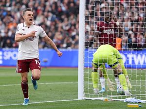 West Ham Vs Arsenal: Ada Drama VAR di Injury Time, Meriam London Menang