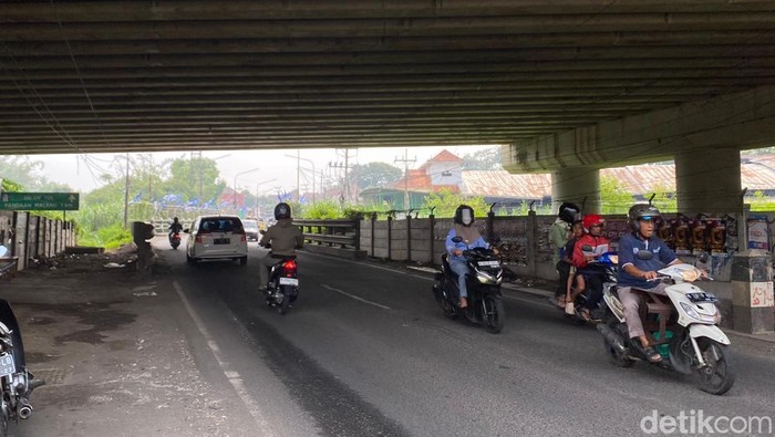 Lokasi tempat penusukan yang dilakukan maling terhadap Mat Suhadi satpam sebuah perumahan.