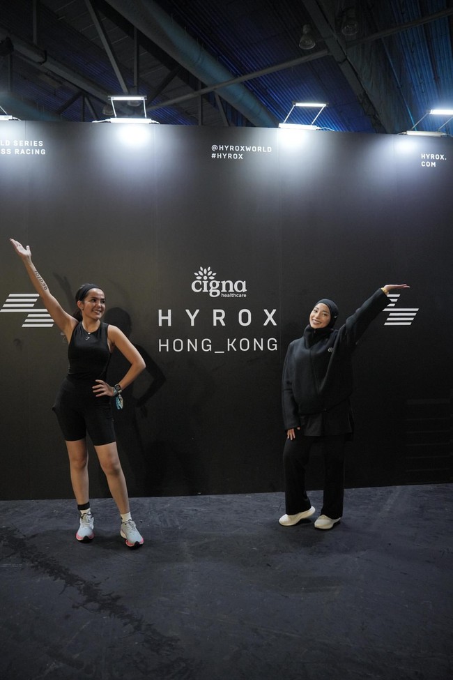 Gaya hijab Nikita Willy saat ikut hyrox di Hong Kong.