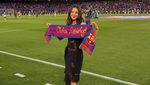 Olivia Rodrigo Hebohkan Camp Nou, Foto Bareng Lamine Yamal