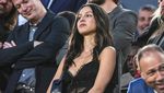 Olivia Rodrigo Hebohkan Camp Nou, Foto Bareng Lamine Yamal