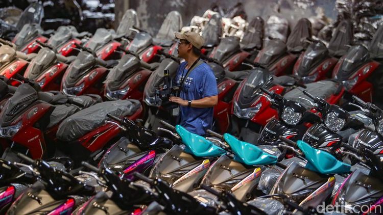 Penampakan Ribuan Motor Hasil Kejahatan di Gudang Penampungan Jaksel