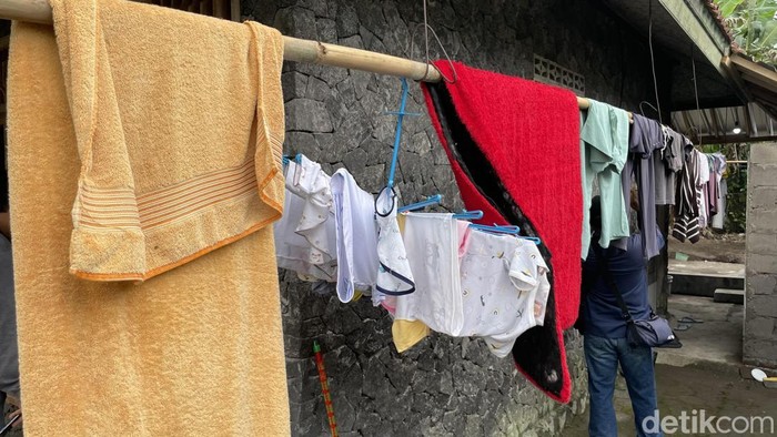 Dinas Sosial Kabupaten Sleman mengupayakan pemenuhan hak asal-usul bayi yang dievakuasi dari sebuah rumah di Pakem, Sleman. 