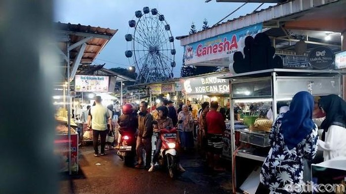 PKL Alun-Alun Kota Batu diduga jadi korban pungli hingga puluhan juta