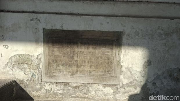 Rotterdam Lloyd atau Gedung Internasional di Kota Tua