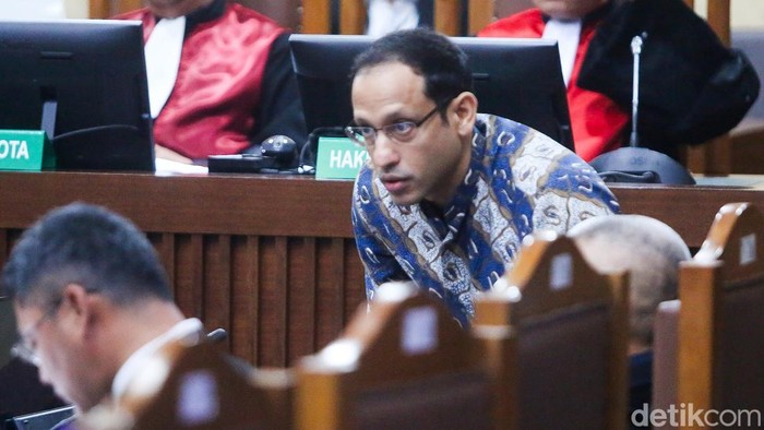 Suasana sidang dugaan korupsi pengadaan Chromebook di Pengadilan Negeri Jakarta Pusat memanas saat mantan Menteri Pendidikan, Kebudayaan, Riset, dan Teknologi, Nadiem Anwar Makarim, terlibat adu argumen dengan jaksa penuntut umum, Senin (11/5/2026).